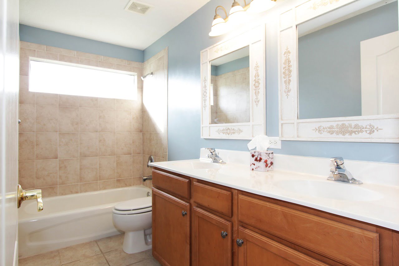 Bathroom cabinet